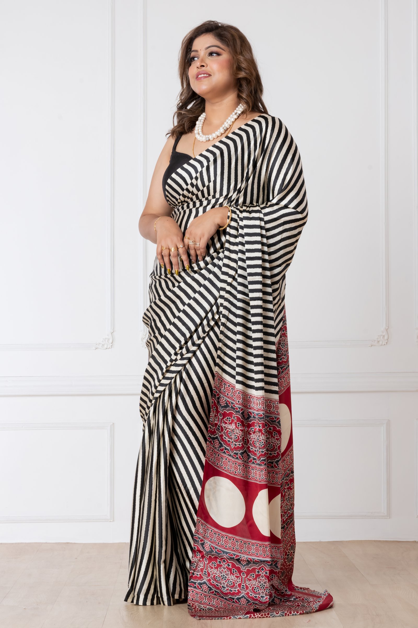 CRAPE MODAL SILK BLACK RED